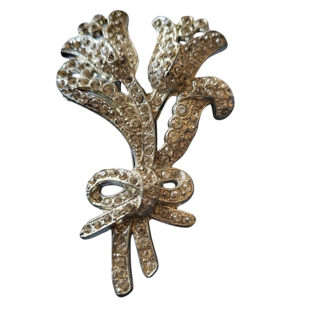 Vintage Large Floral Silver Tone And Rhinestone With Bow Detail Brooch